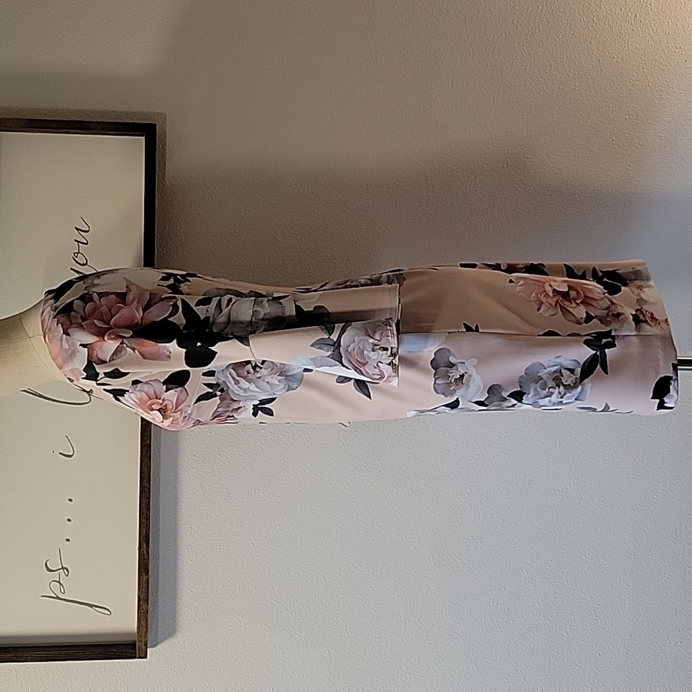 Calvin Klein Bell Sleeve Floral Sheath Dress - Picture 3 of 14
